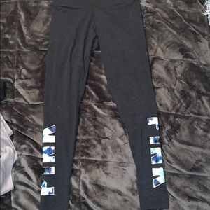 Victoria Secret PINK leggings.